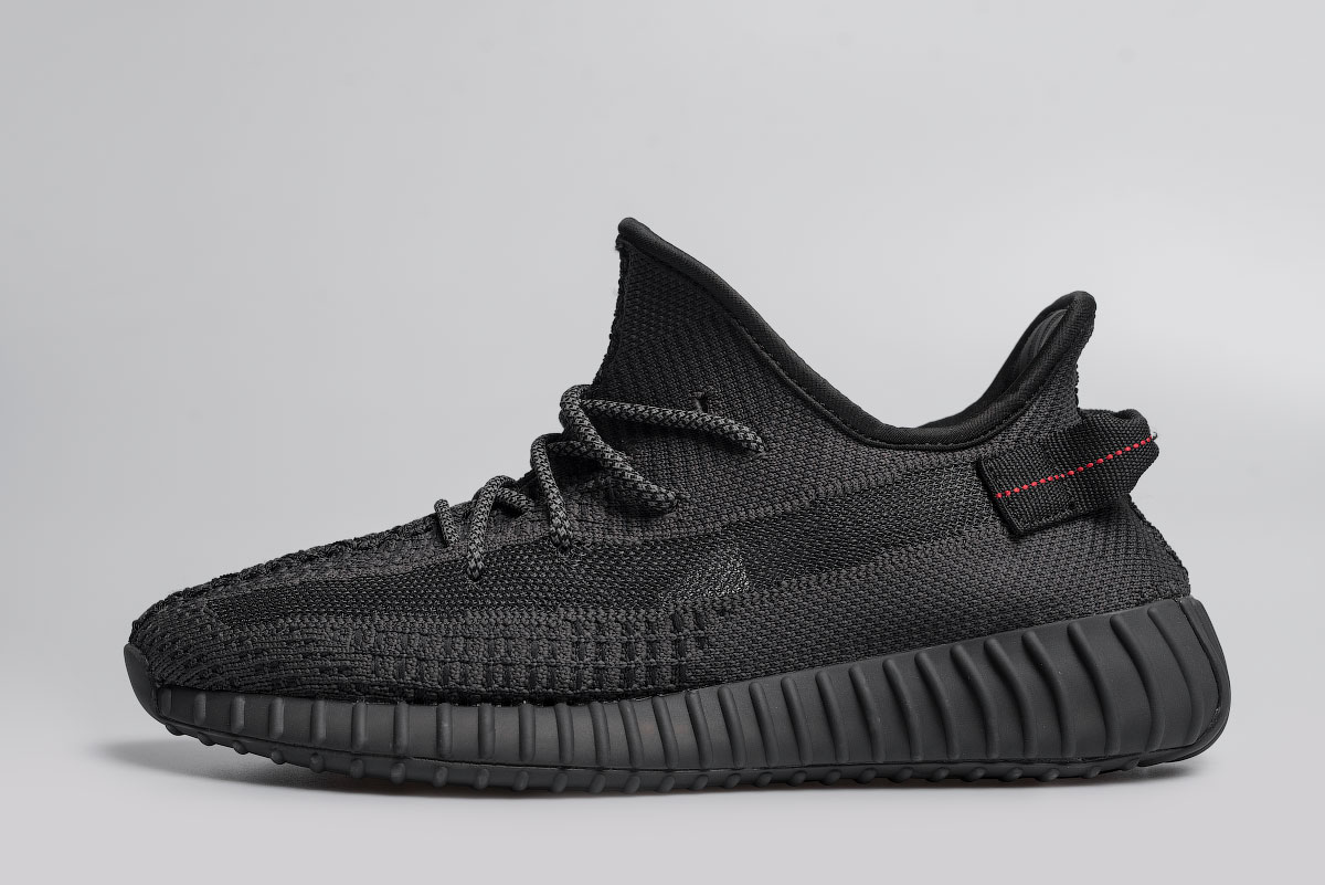 Кроссовки дона. Adidas Yeezy Boost 350 v2 fu9007 Black. Fu9007 Yeezy. Yeezy Cinder Reflective. Yeezy обувь женская.