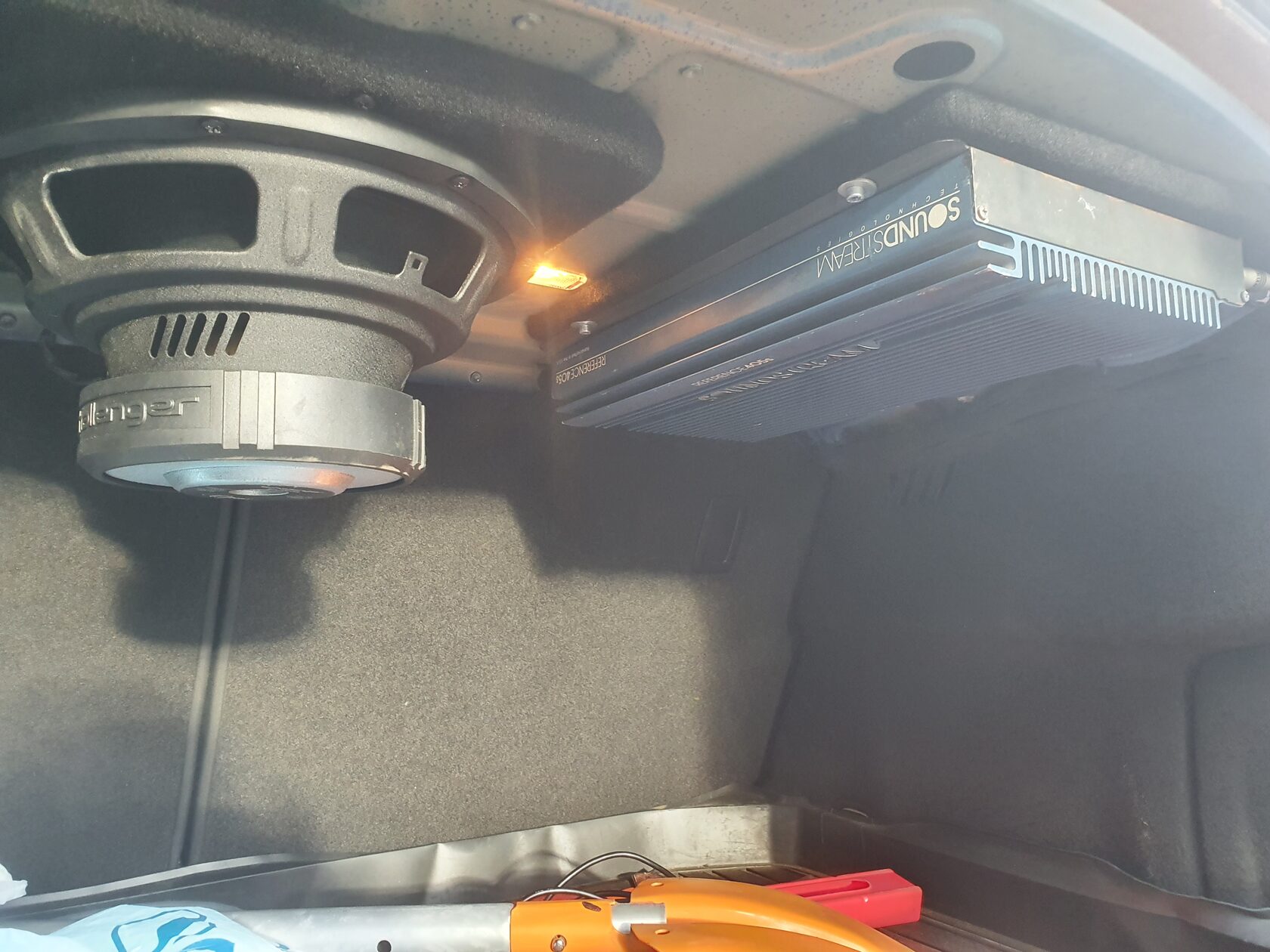 установка сабвуфера audi a3 8v