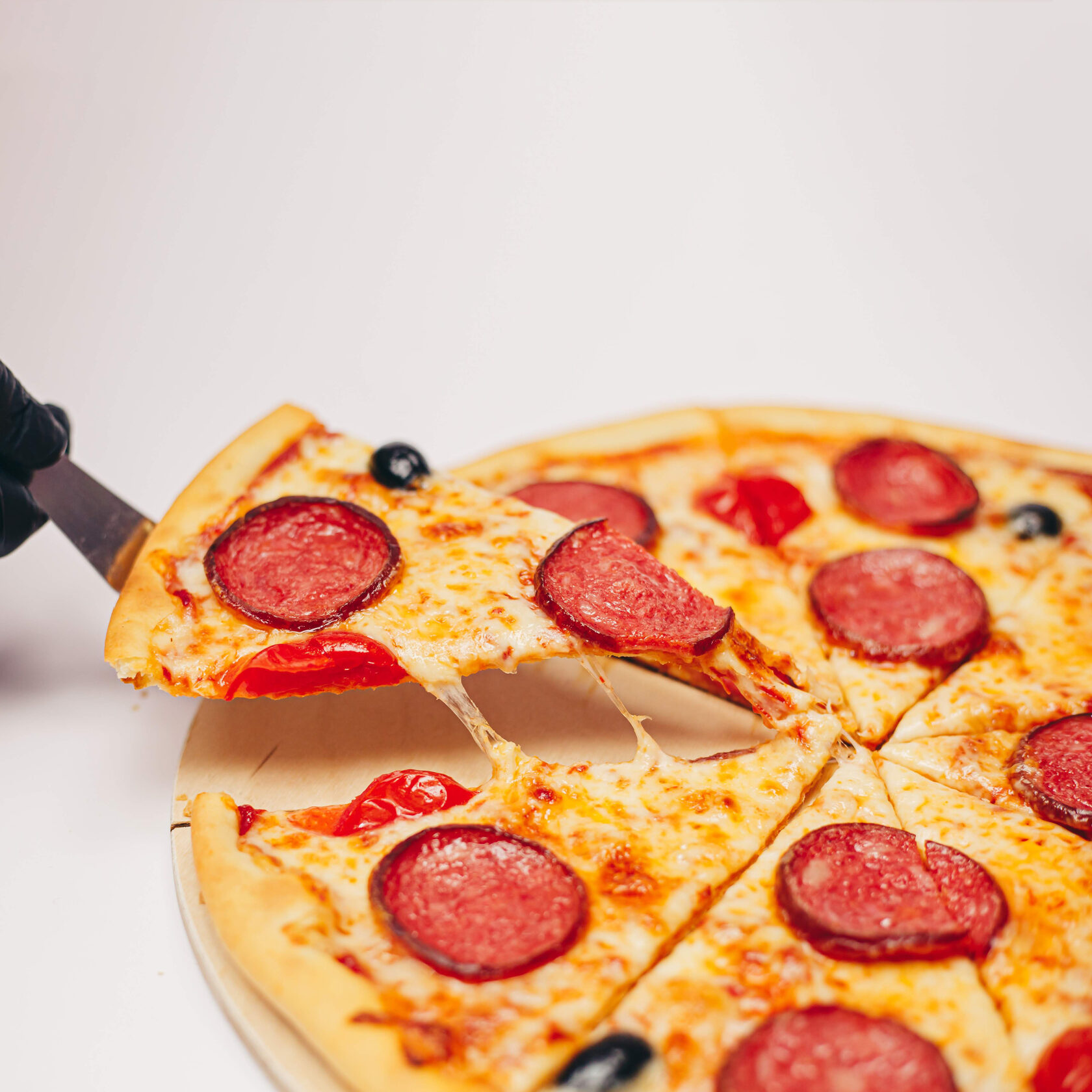 чем заменить колбасу пепперони в пицце можно фото 111