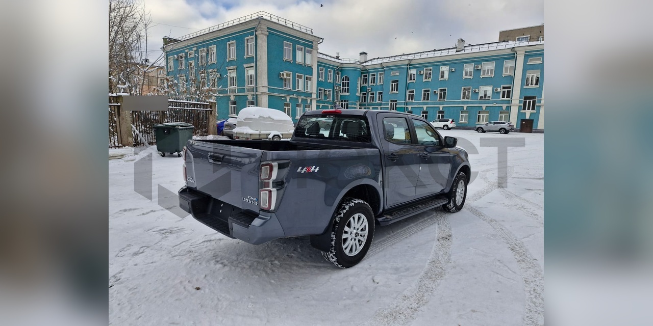 Фото ISUZU D-MAX № 4