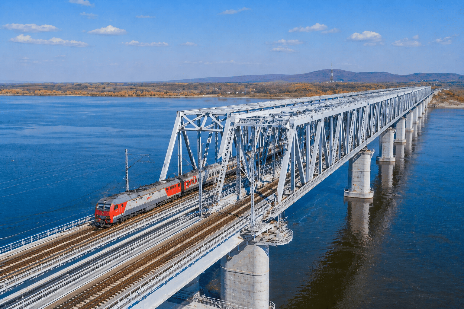Мостовой переход через реку Амур