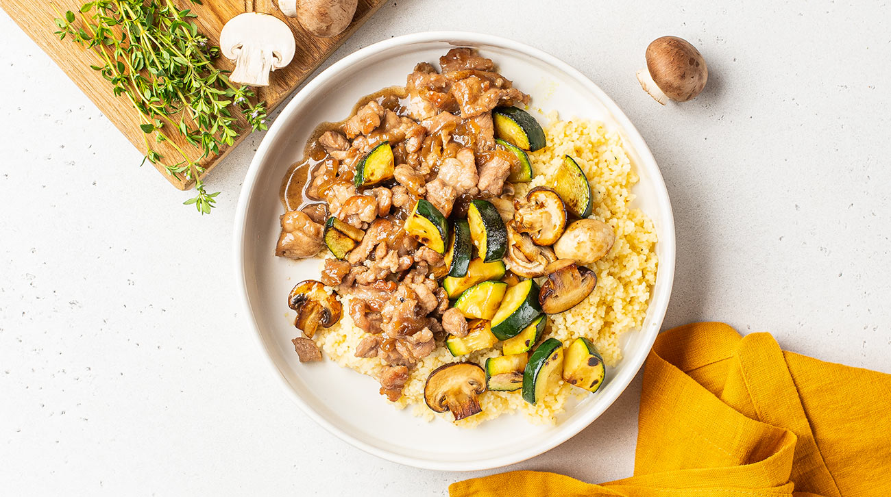 Мясное жаркое с летними овощами