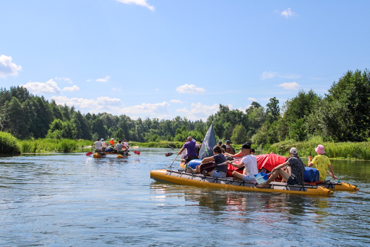 River together. Сплав по реке Илеть. Сплав по Илети. Однодневный сплав по реке Илеть. Река Илеть.