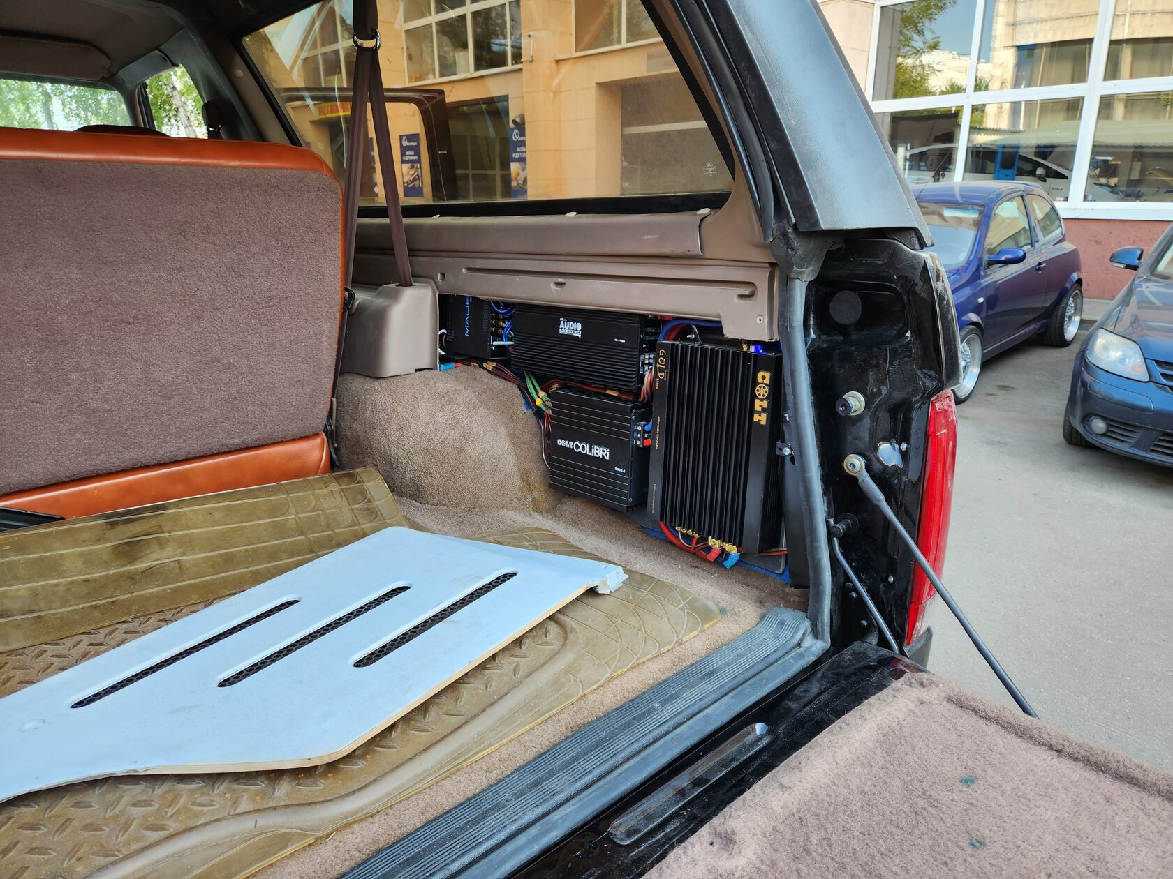 установка усилителей ford bronco