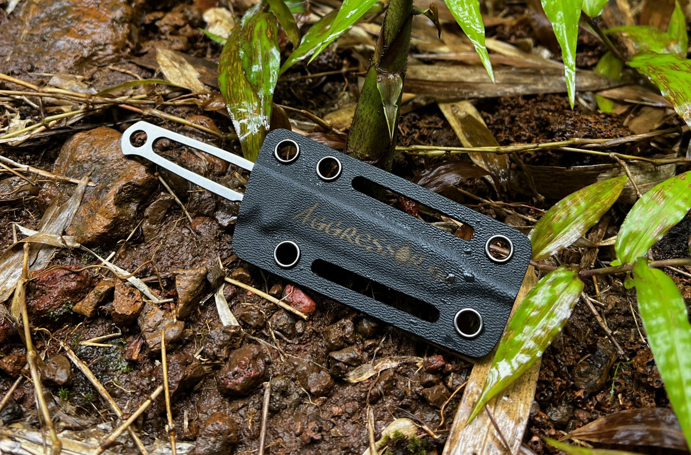 Aggressor Mini compact knife studio photograph