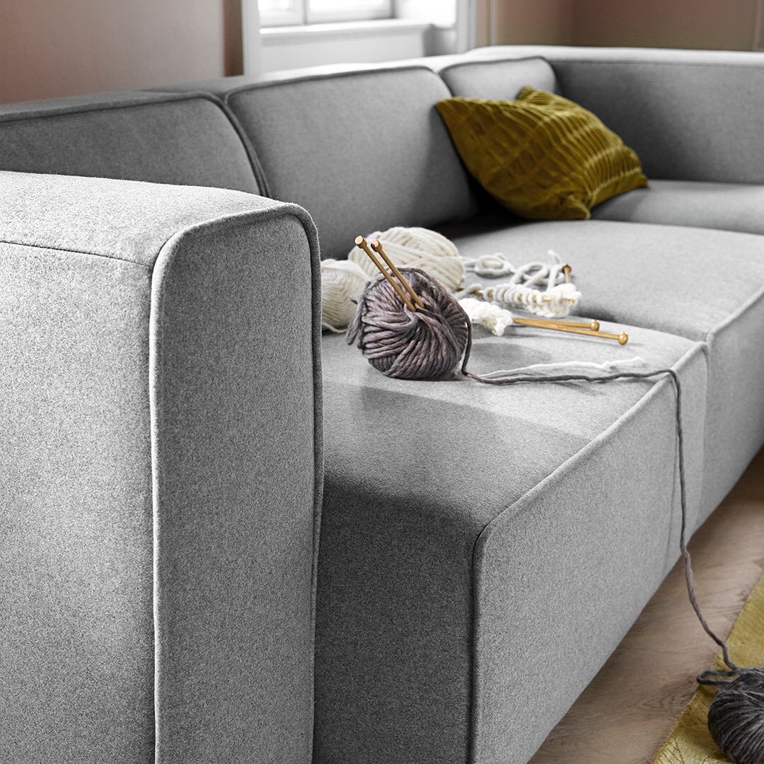 Открывать мягко. Диван BOCONCEPT. BOCONCEPT Carmo мебель. Lux felt BOCONCEPT. Мягкая открывающая мебель.