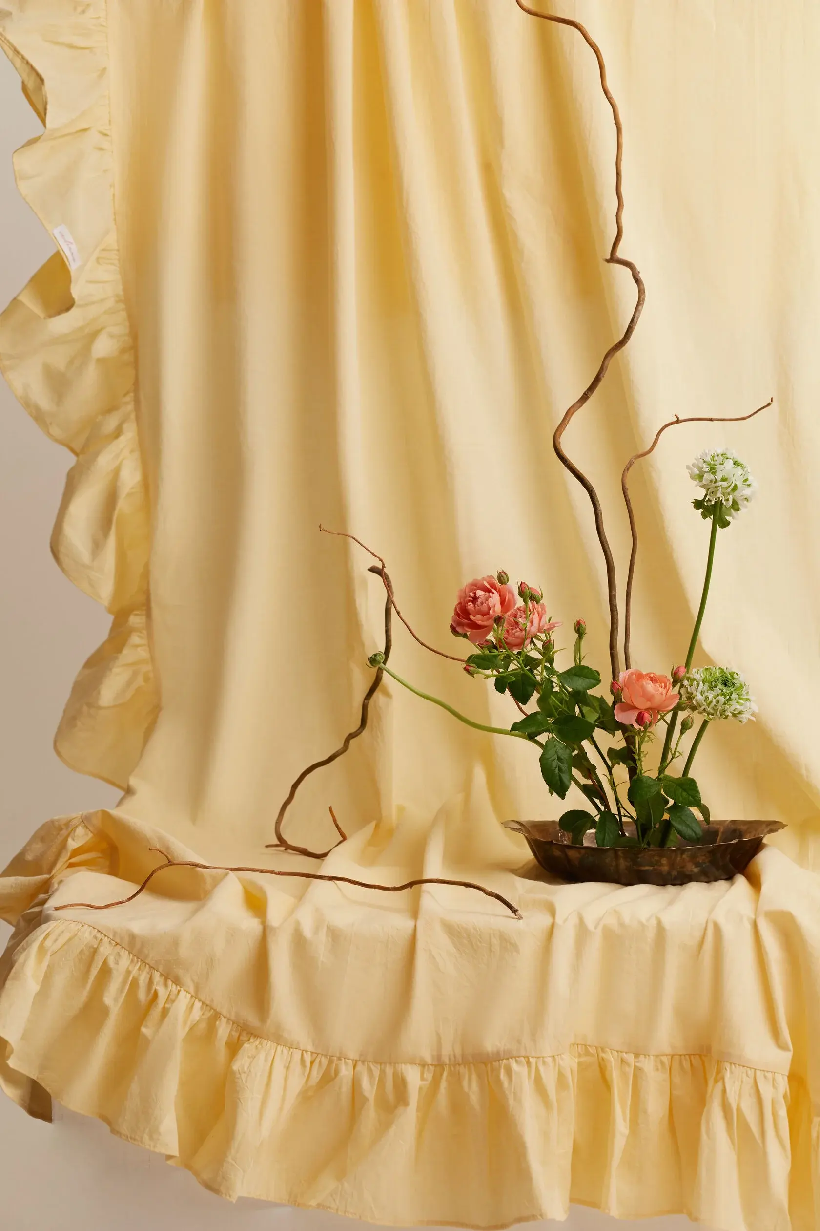 Скатерть из хлопка с воланом — стильный текстильный подарок на 8 марта