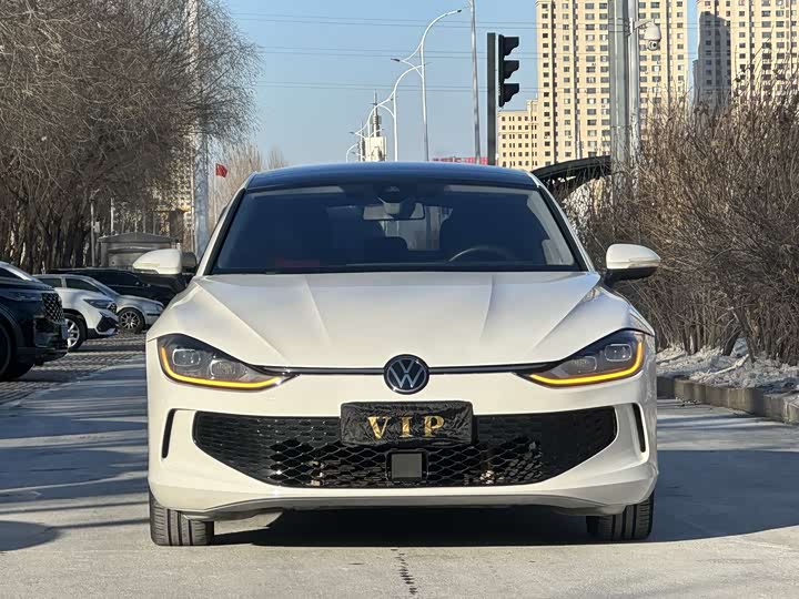 Volkswagen_Lamando_L_автомобиль_из_китая