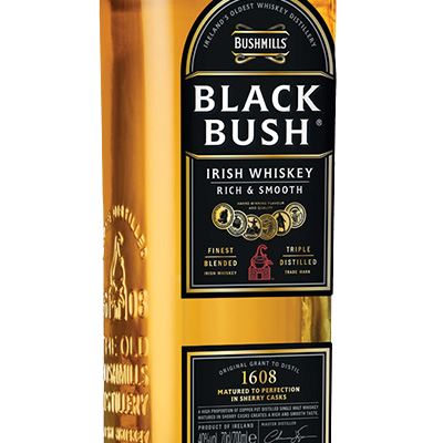 Bushmills виски 1 литр. Бушмилс Блэк. Bushmills Black Bush почему коробки разные. Виски Bushmills Black Bush 80 20 1 литр цена. Почему у виски Бушмилс Блэк Буш наклейка серая.