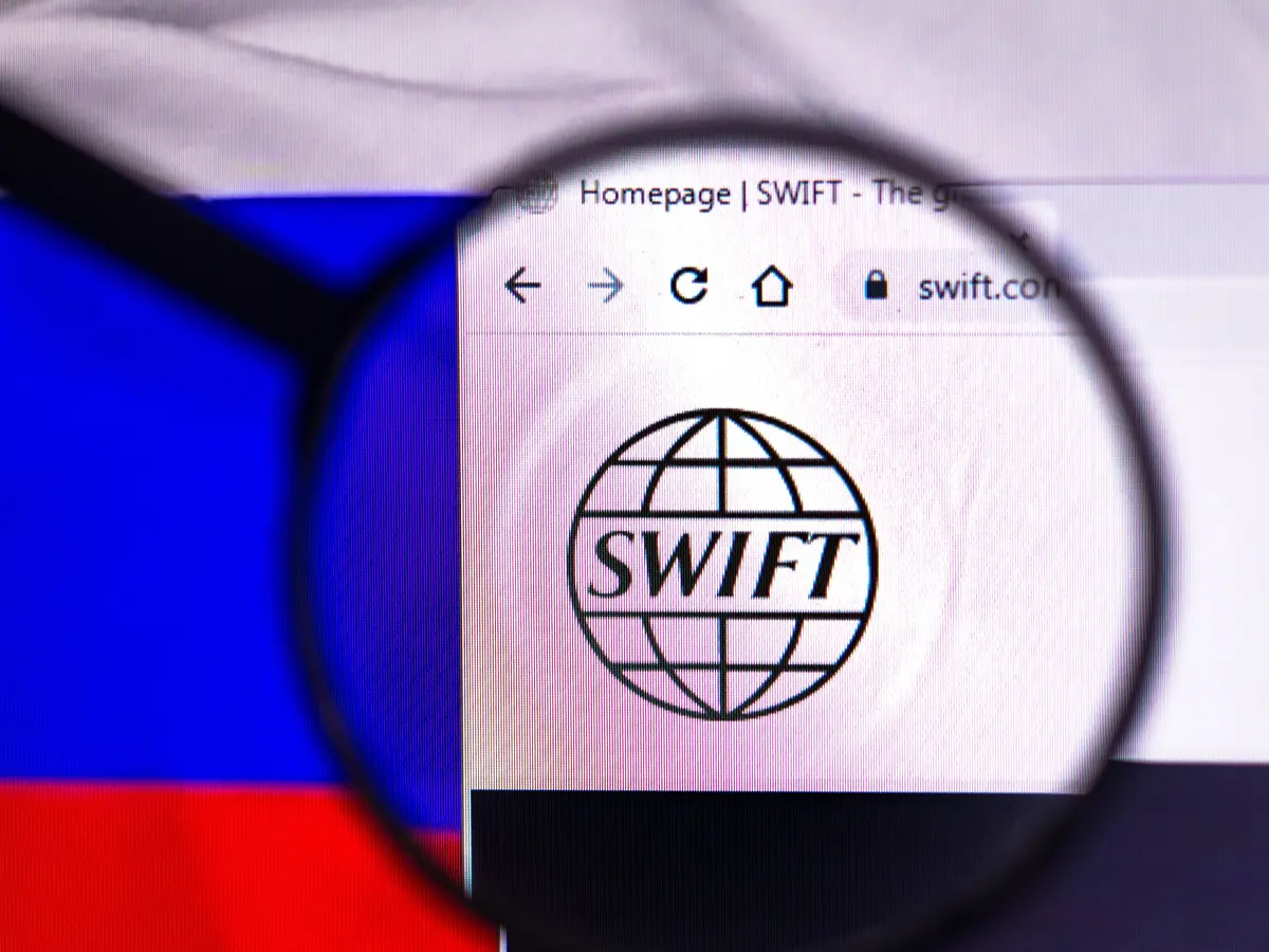 SWIFT переводы посредники