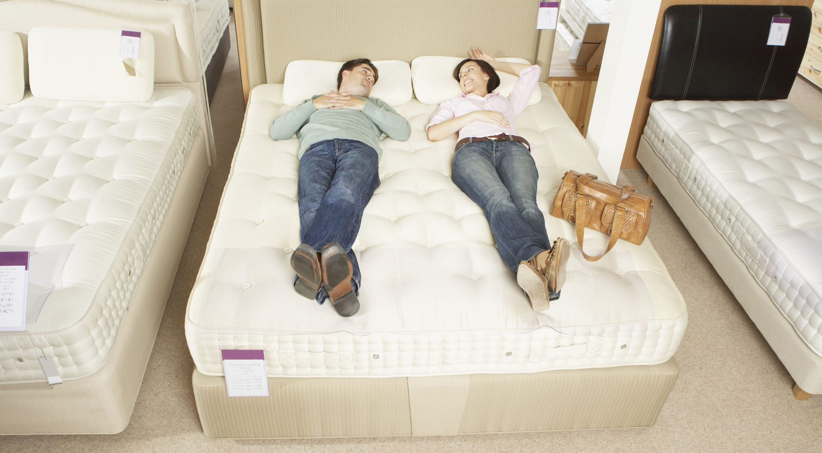 Кровать для 2 взрослых людей