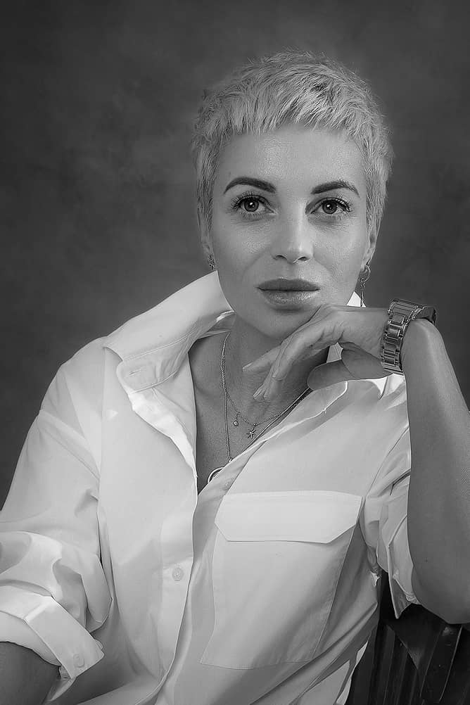 Юлия Фелер — дипломированный психолог и психотерапевт