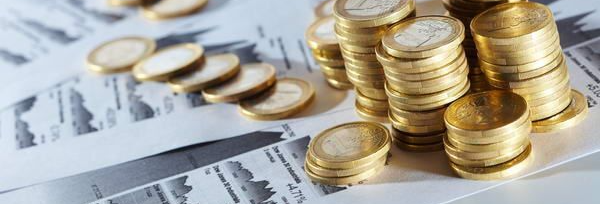 Федеральная налоговая служба и купюра 5000 рублей