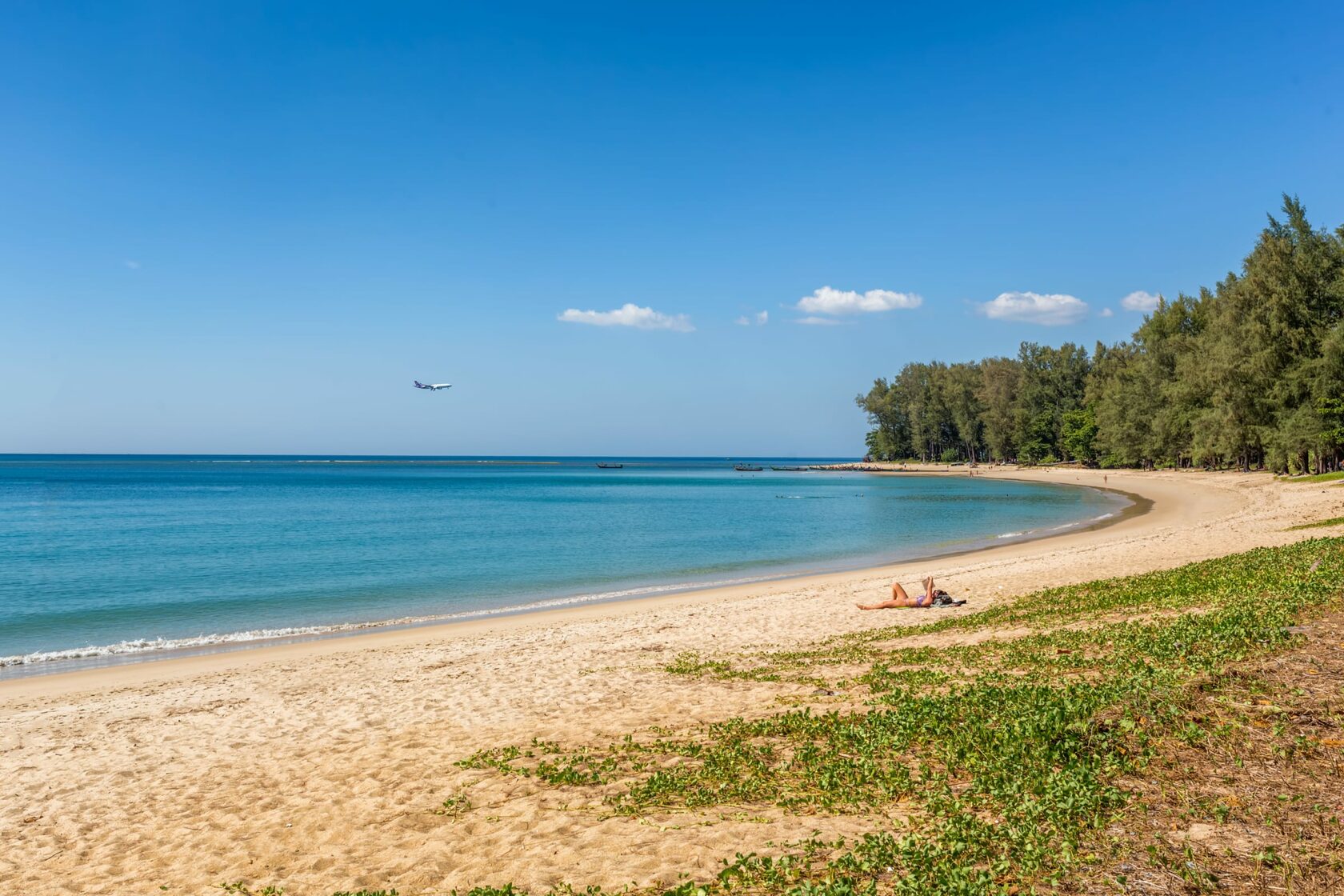 Най янг отзывы. Пляж Сиринат. Пляж Nai yang карта. Naiyang Beach Beach пляж. Nai yang пляж декабрь 2022.