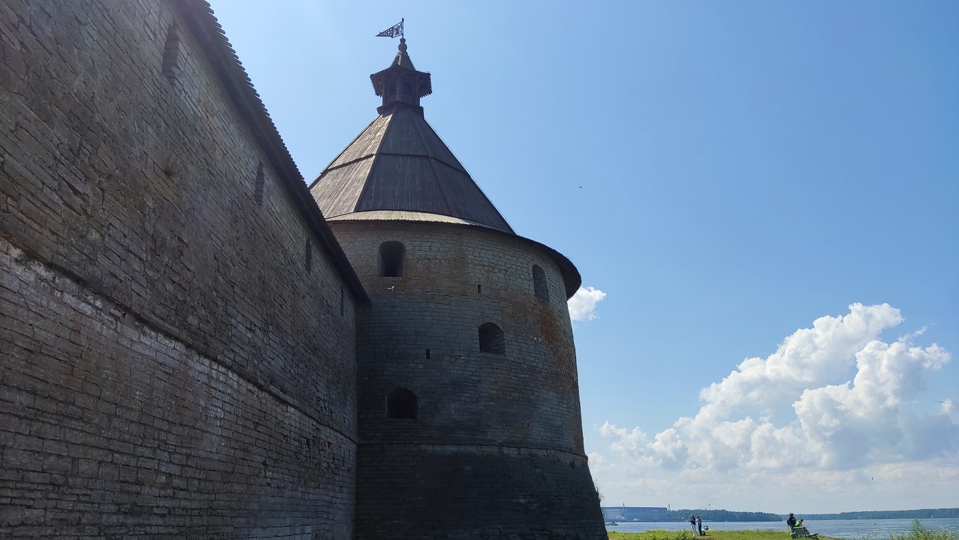 Прогулки на катере Санкт-Петербург