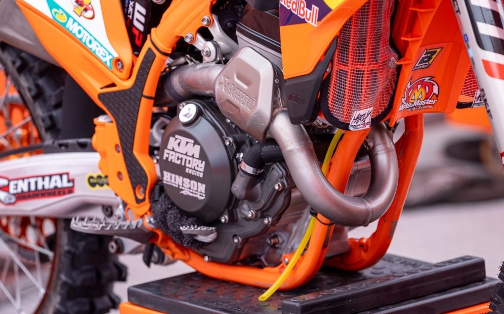 KTM и Husqvarna: Полузаводские двигатели в аренду