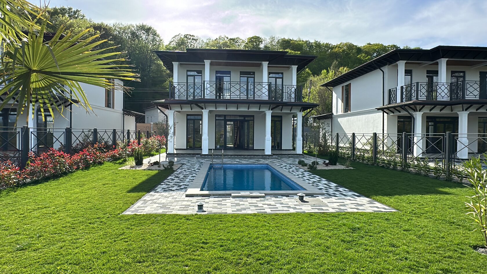 Сочах металлический дом