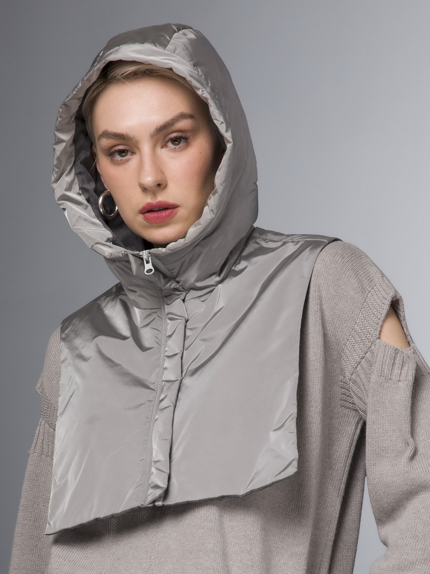 Шапка-капор О22.3.Ш09.010 серая вода