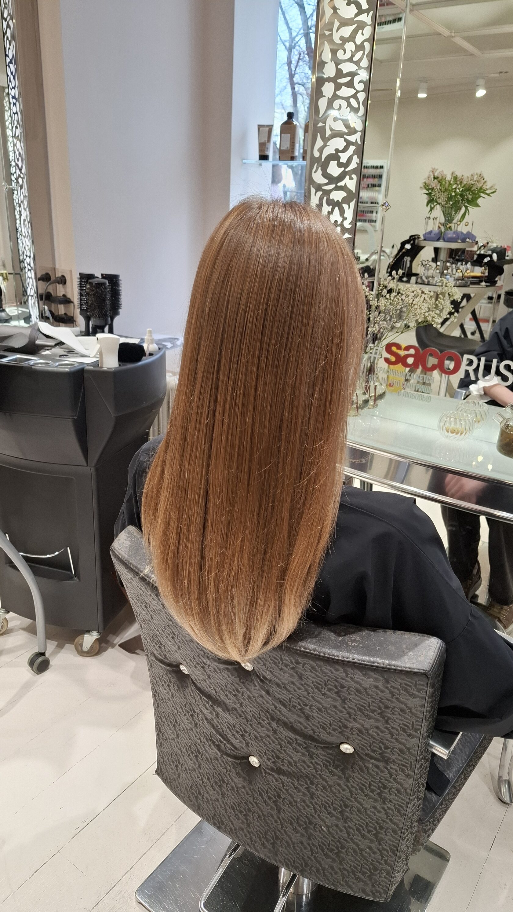 Как ухаживать за осветленными кончиками