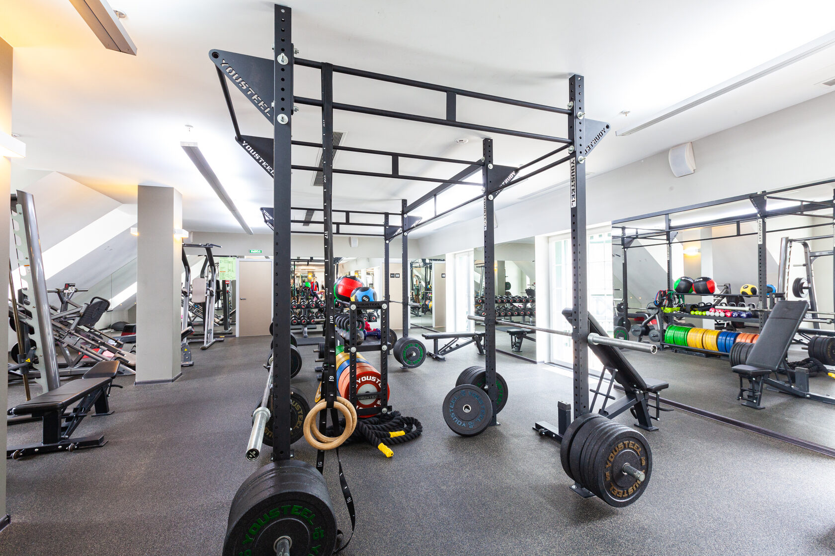 Клуб XFIT — тренировочная зона