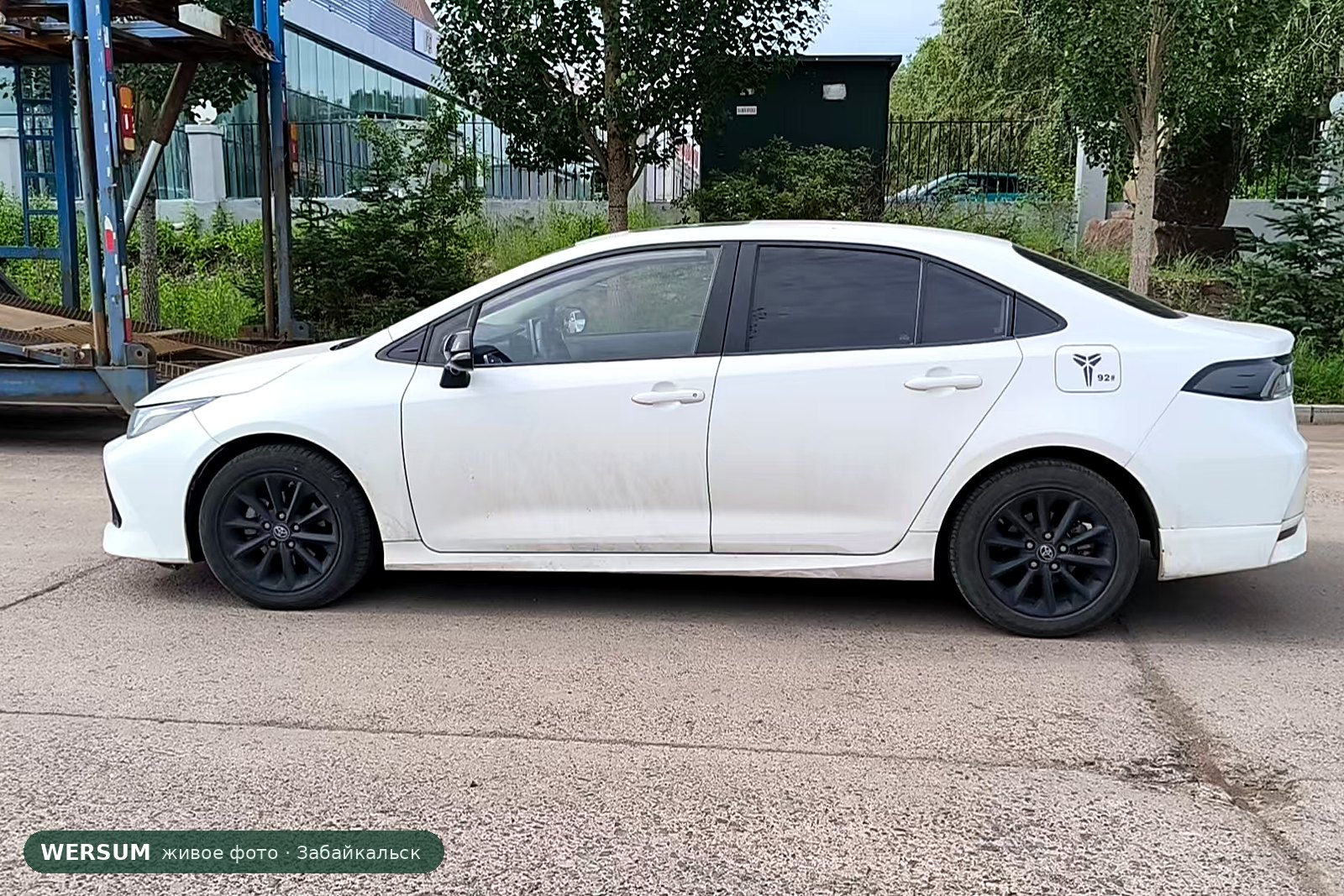 Toyota Corolla, сбоку