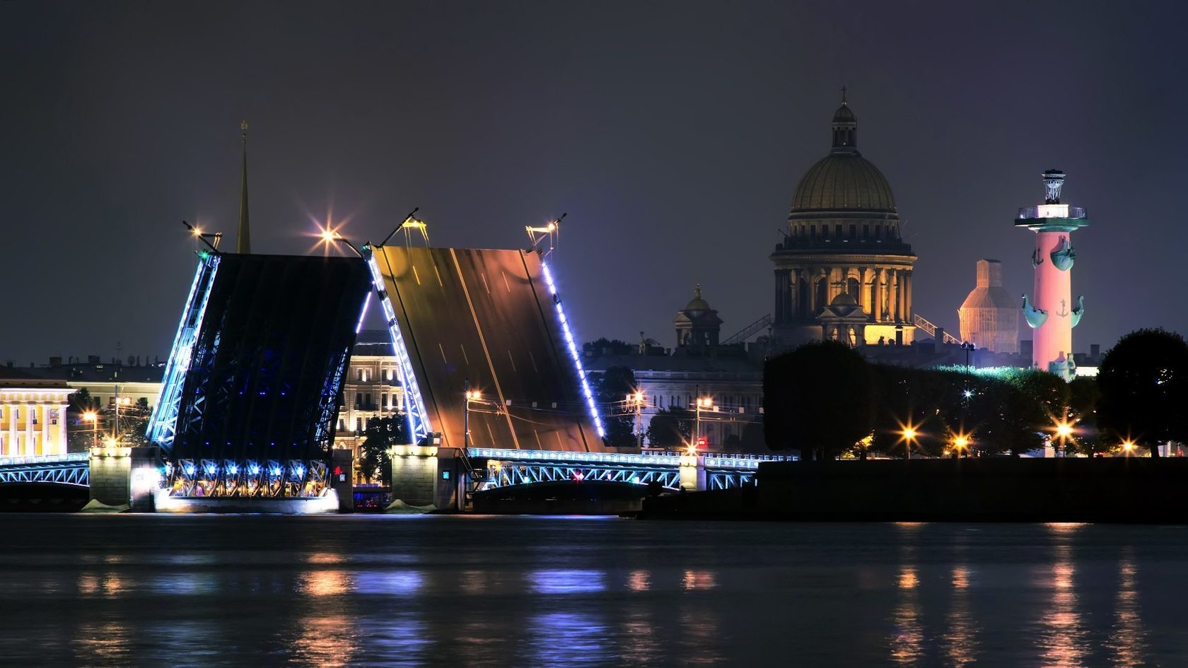Фото на фоне разводных мостов в санкт петербурге
