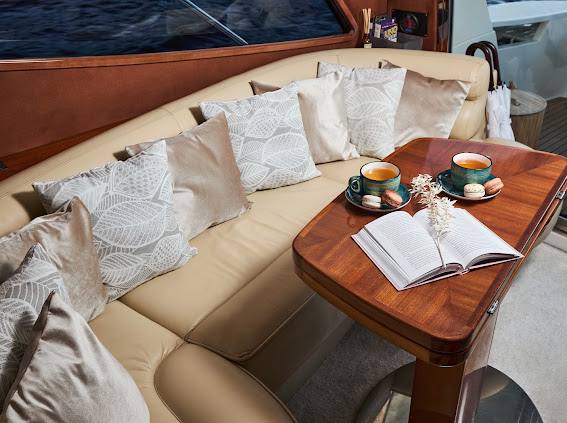 Яхта Galeon 440 — детали, аренда в СПб