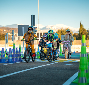 Группа на велотреке