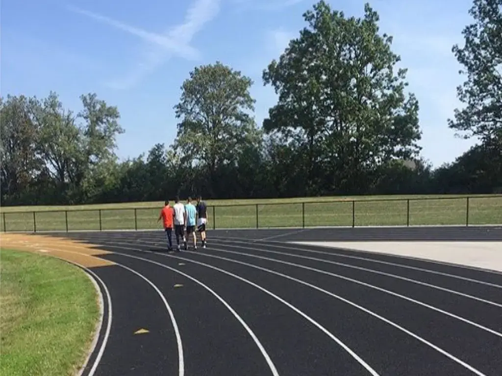 Школа в Америке - просто огромная