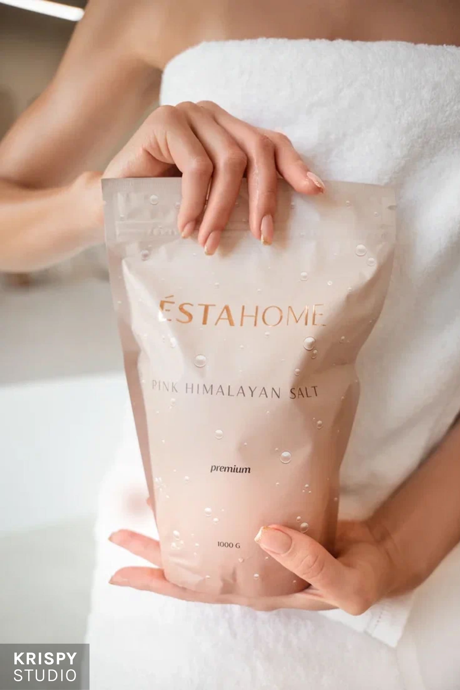 Нежная фотосессия с моделью и солью для ванн ESTAHOME