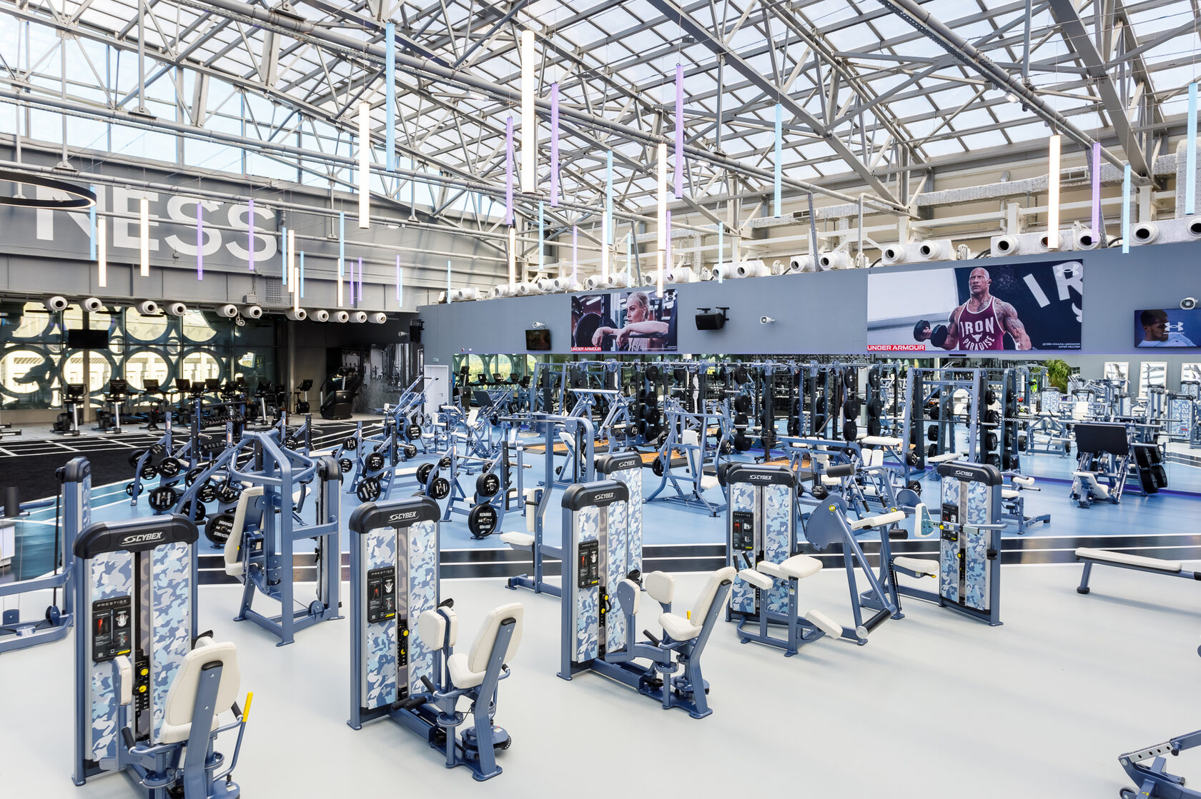 Абонемент crocus fitness. Крокус фитнес Лужники.