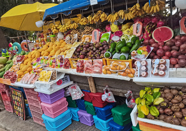 Рынок рядом с Naithonburi Beach Resort 4* Пхукет Таиланд