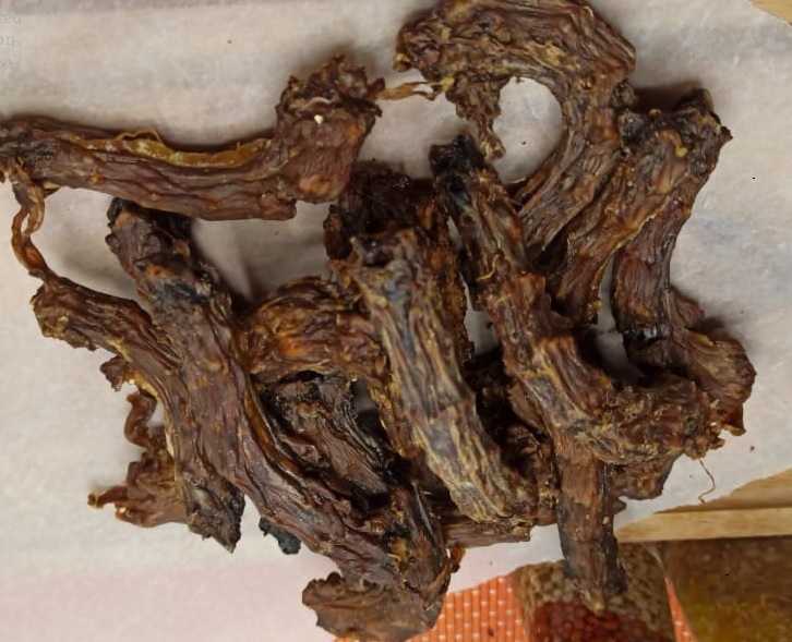 Сушёные куриные шейки – полезное хрящевое лакомство для собак