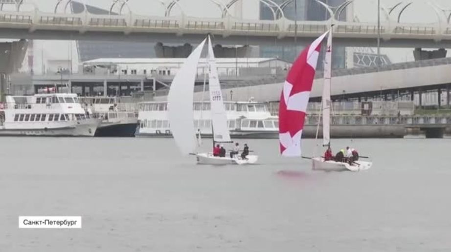 В Петербургском речном яхт-клубе прошла традиционная регата «Кубок памяти адмирала Макарова»