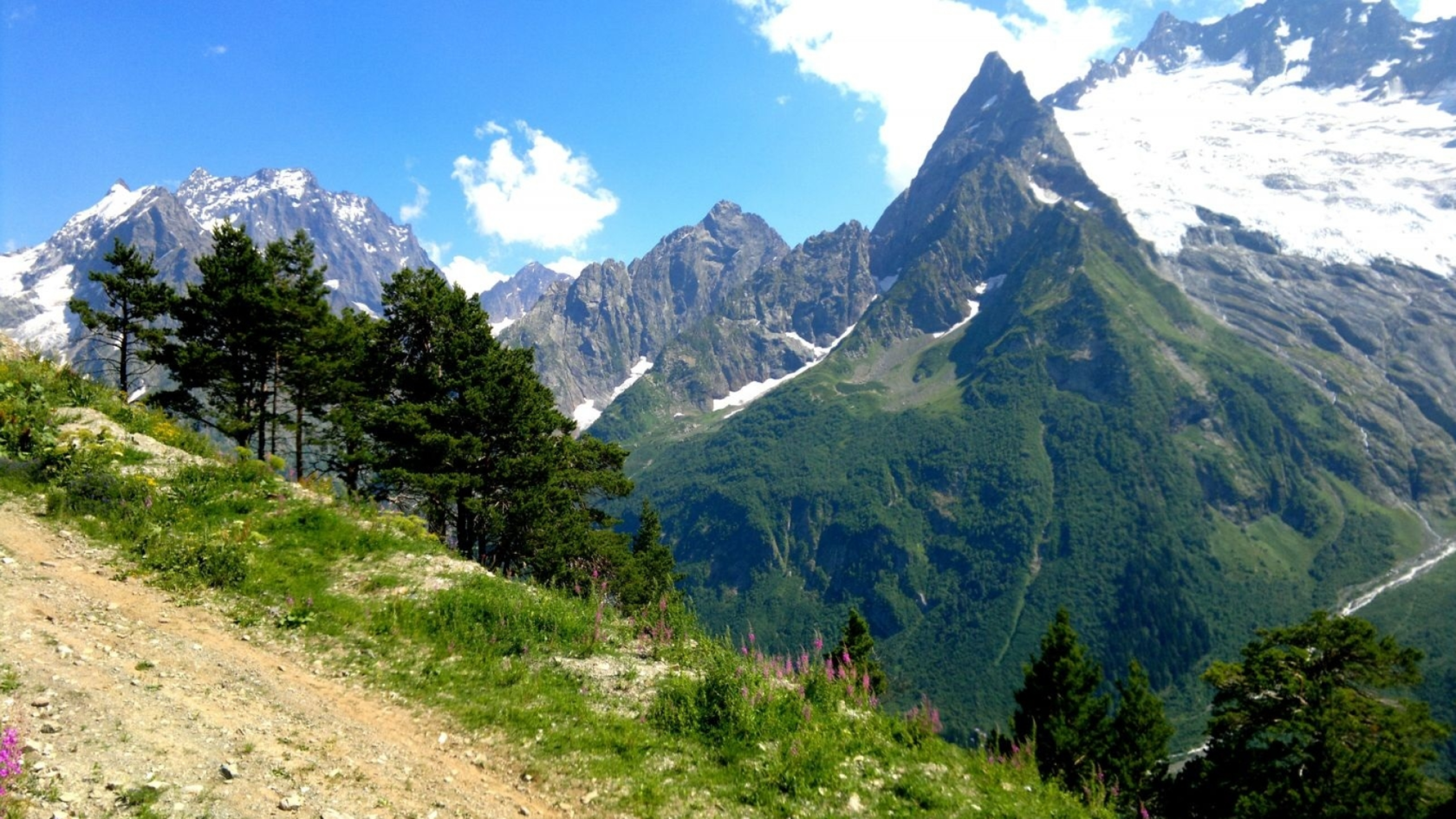 Горы домбай фото