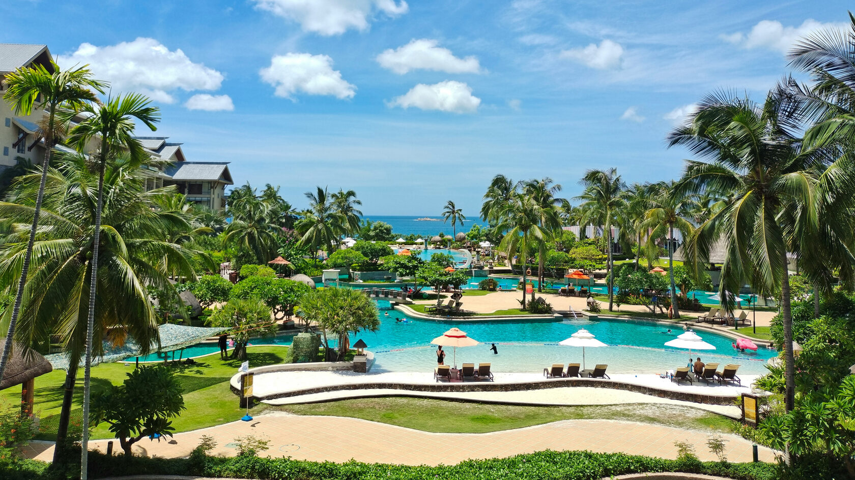 Где отдохнуть в октябре?