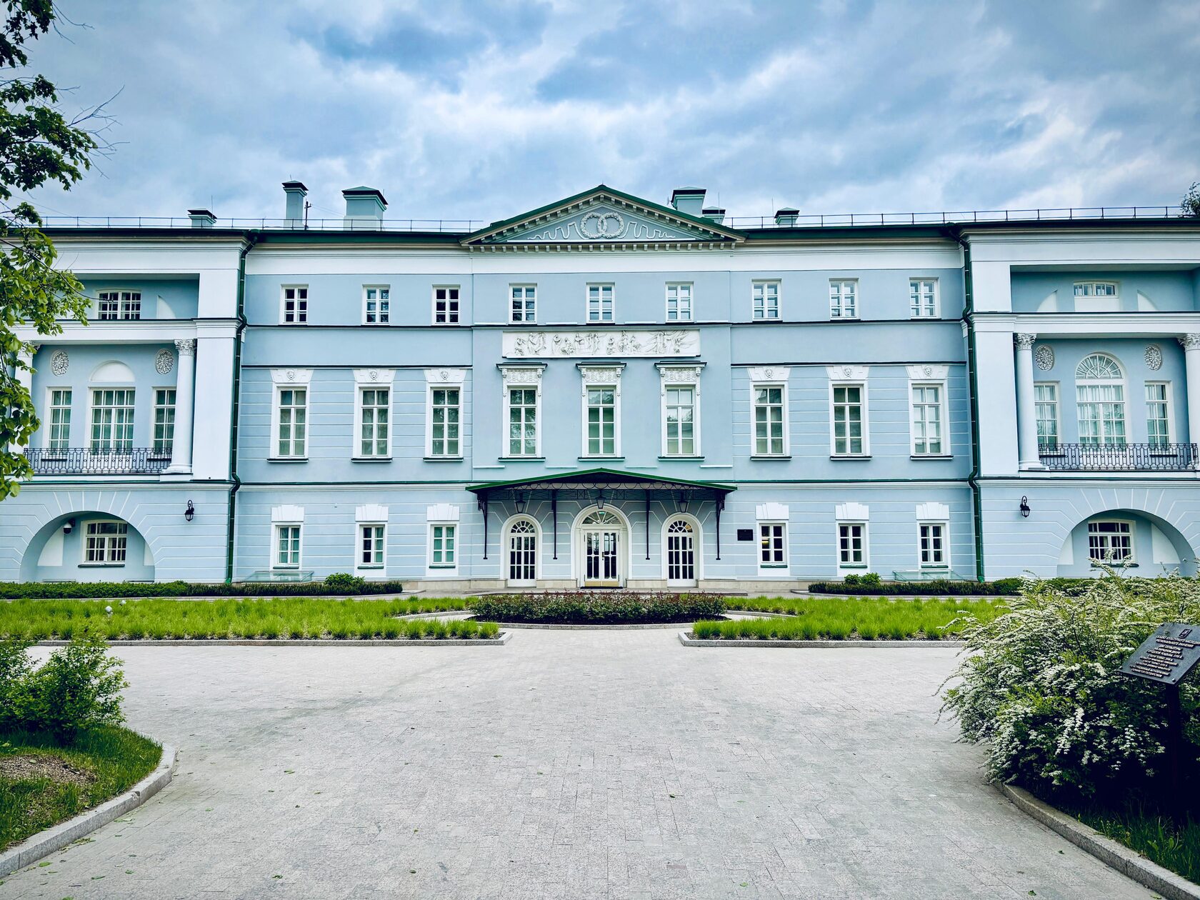 Выставка о возрождении Дома Коровина