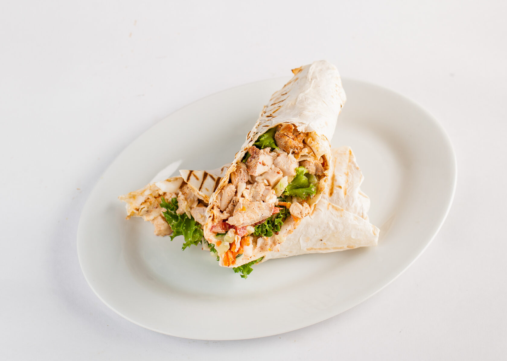 шаурма 600 грамм. средняя калорийность классической шаурмы. калорий в шаверме в лаваше. шаурма с курицей граммы. калораж шаурмы с курицей.