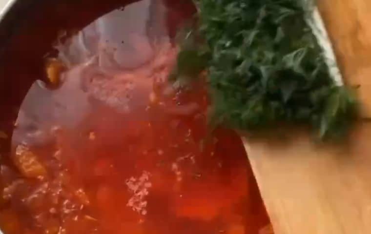Приготовление борща с тыквой и кабачком: шаг 8