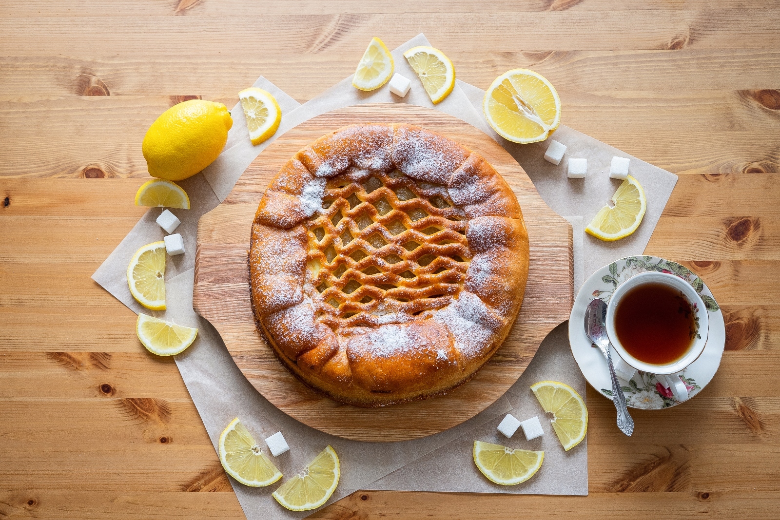 Пирог с лимоном. Пирог с лимоном и корицей. Вкусные пироги в Пензе. Город пирогов Пенза. Пироги город Московский.