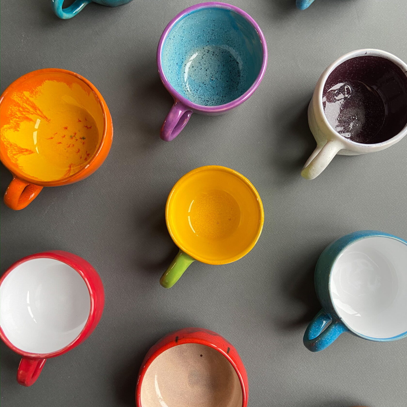 Детский гончарный круг. Лепим жжем. Лепим жжем. Гончарная студия "лепим, жжем". Гончарная мастерская лепим жжем калининград.