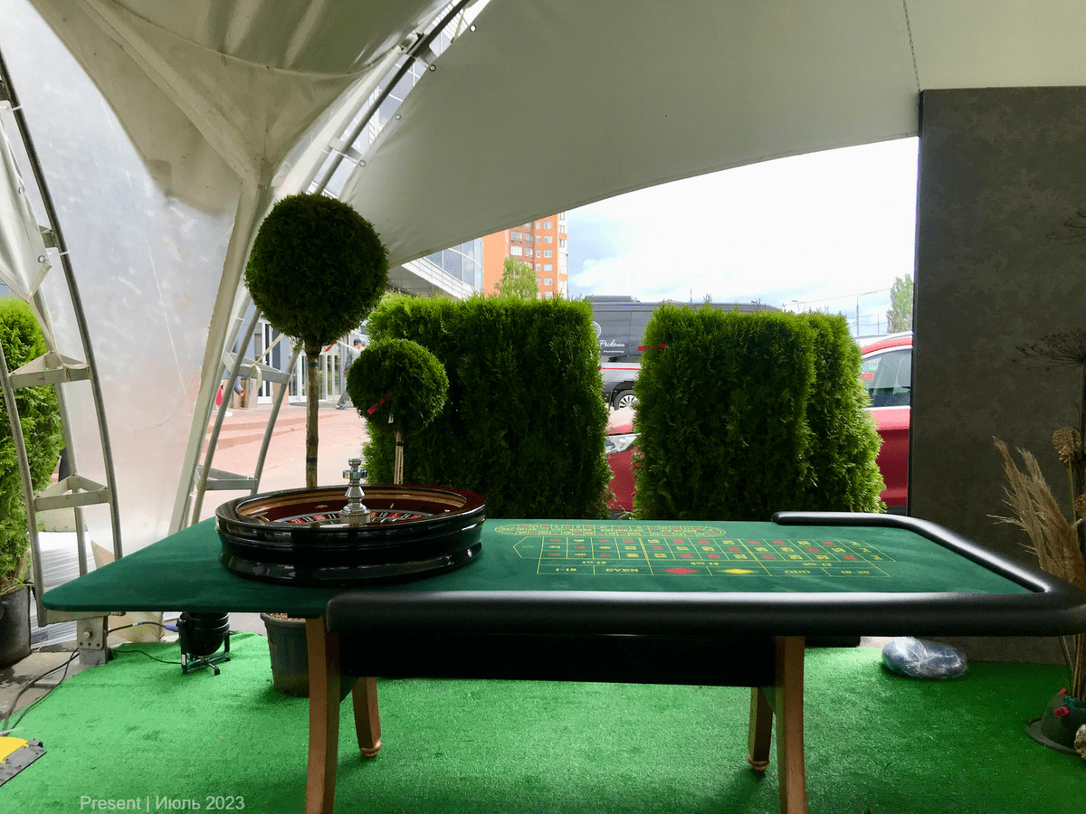 Прокат стола для рулетки в зеленом сукне