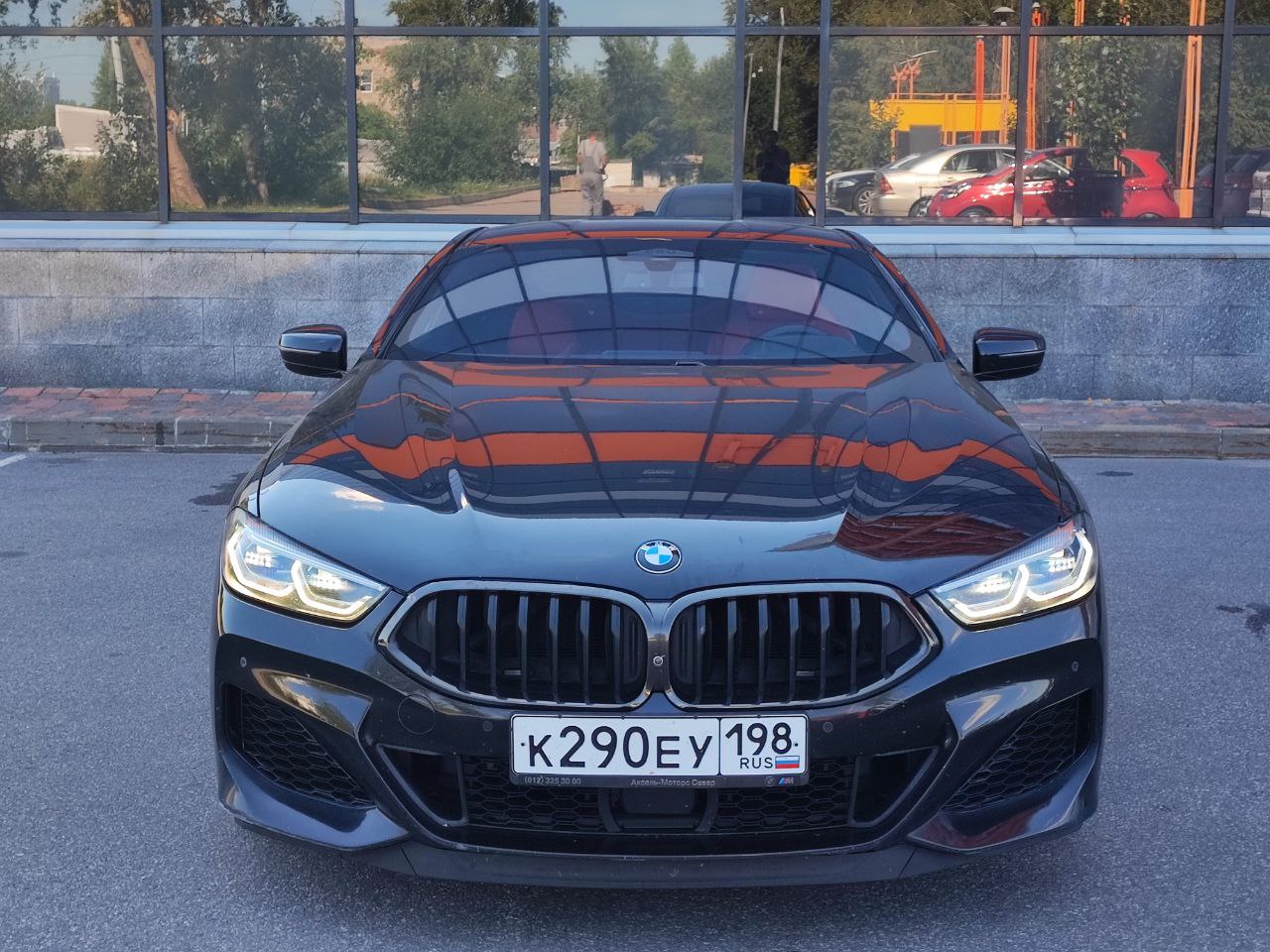 Арендовать BMW 8 Series Coupe