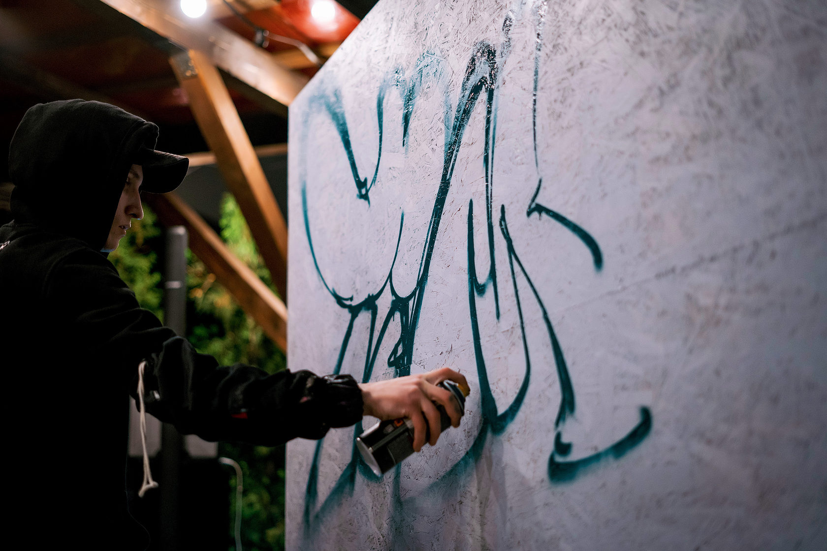 Рисовать граффити