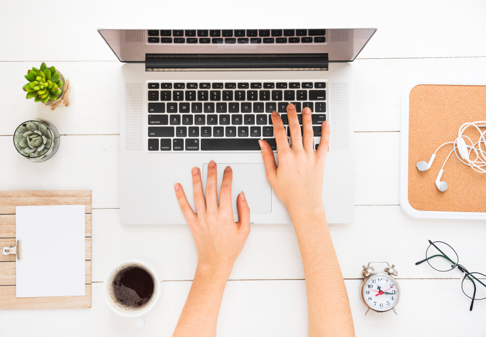 Який ноутбук обрати для роботи у 2025 році: поради для дизайнерів, програмістів та офісних працівників