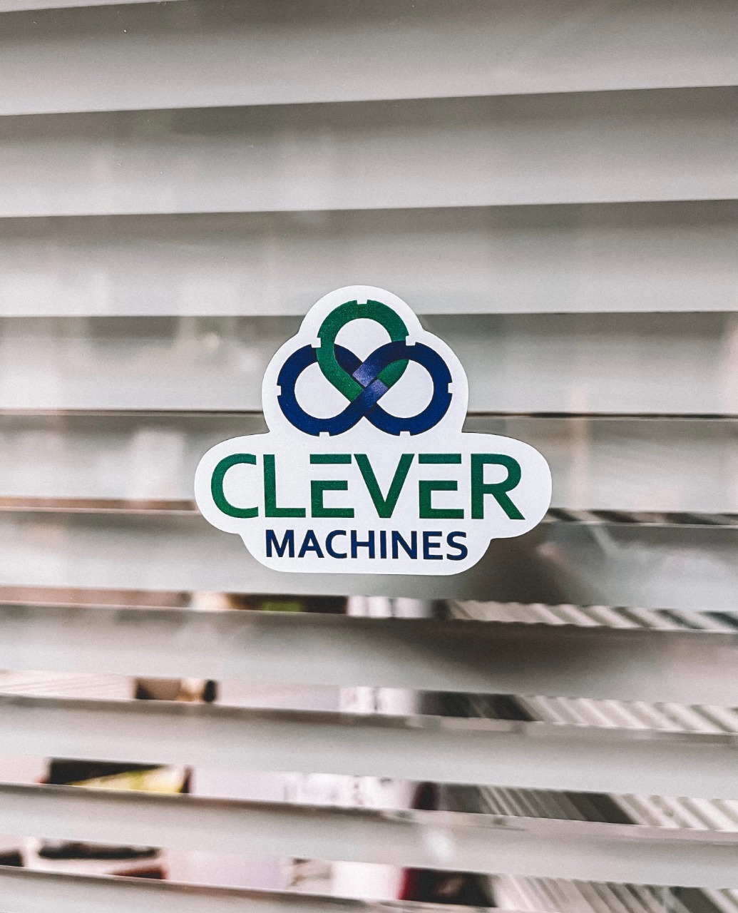 Печать на самоклеющихся материалах ну в типографии ФиПС