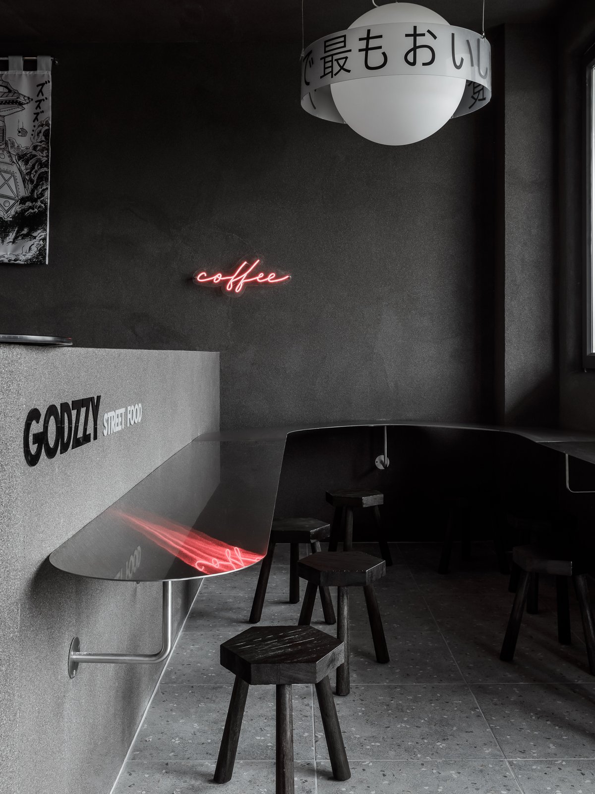 Стойка GODZZY с отражением неона