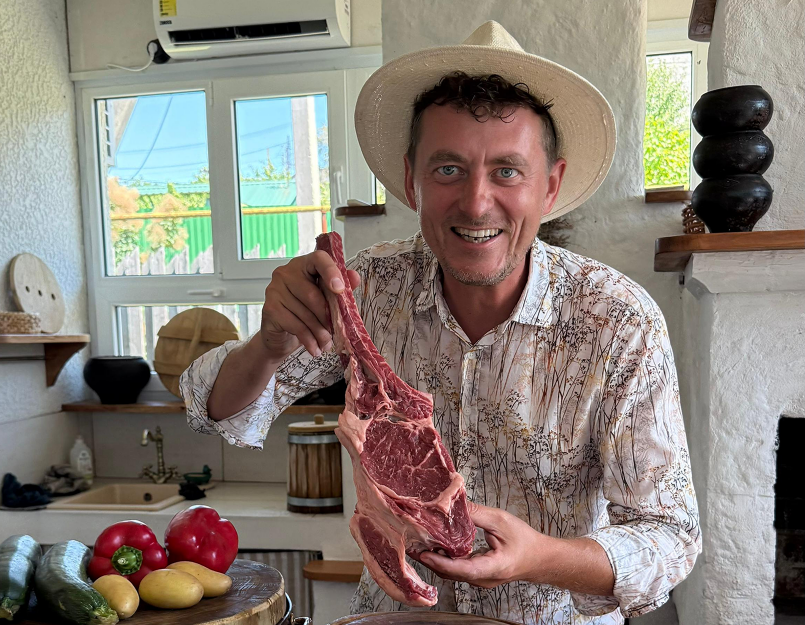 <span style="font-size: 24px; font-weight: 500; color: rgb(192, 26, 50);">Ян Шилко</span>