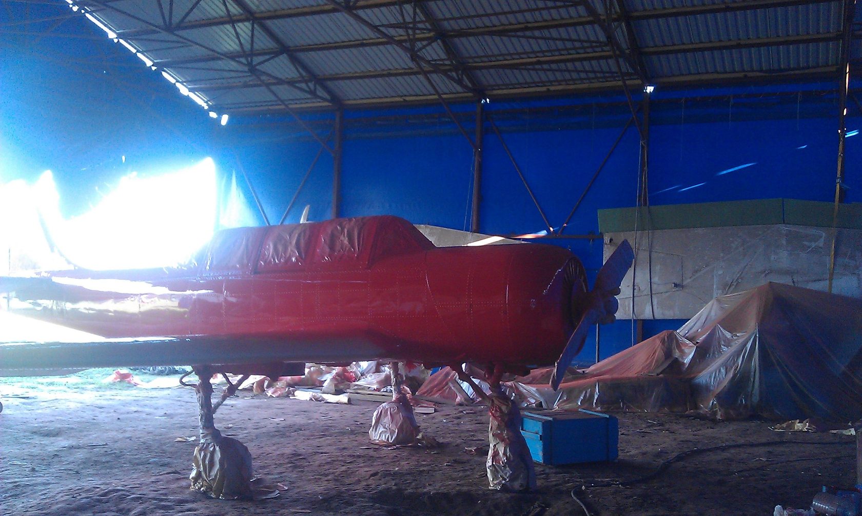 Покраска самолета Як-52