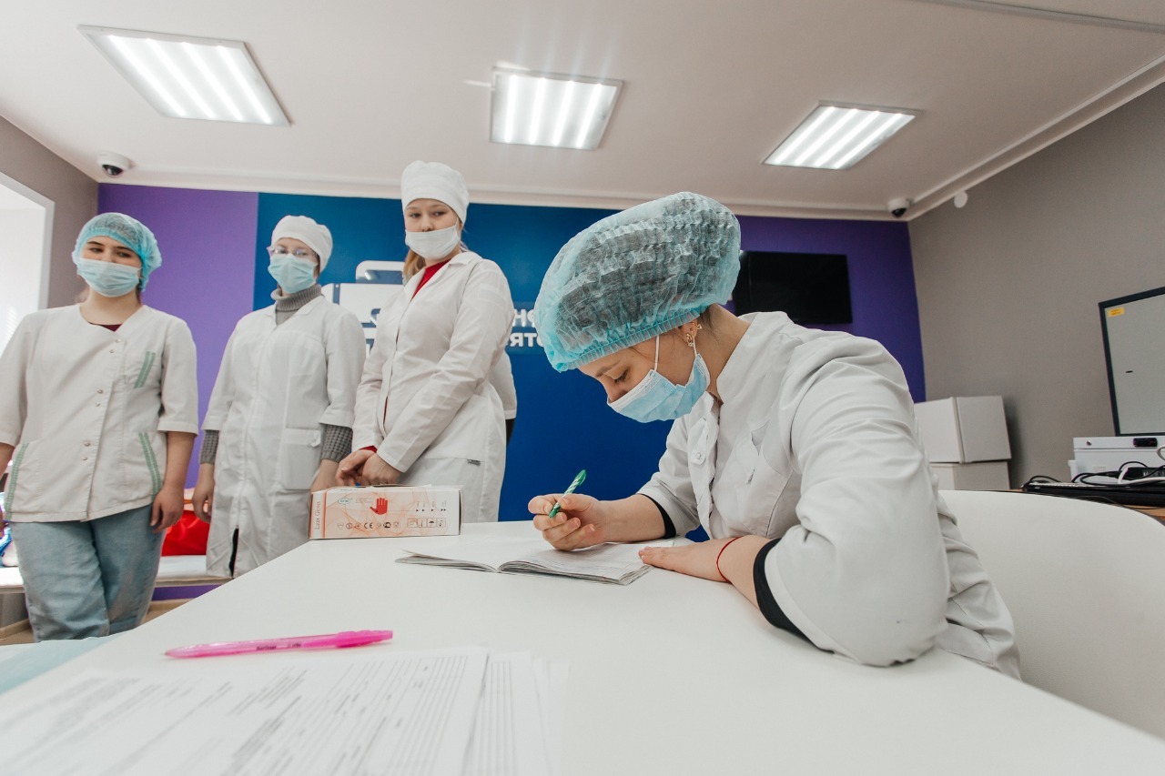 канашский медицинский колледж. выпускной в медколледже. чебоксарский медицинский колледж значок. мед колледж чебоксары. чебоксарский медицинский колледж.